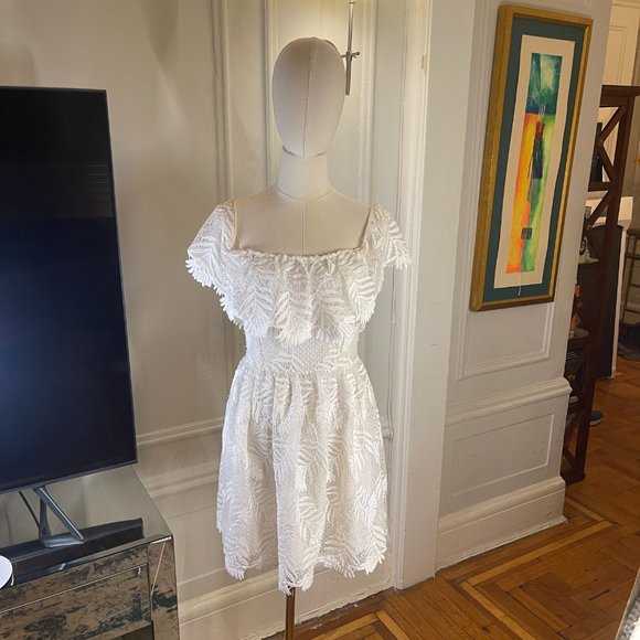 Lovers and Friends x REVOLVE Dream Vacay Dress, White, Off Shoulder, Small - Picture 4 of 15